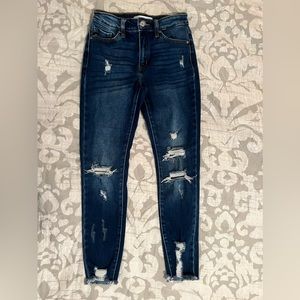 Kancan Estilo Skinny Jeans